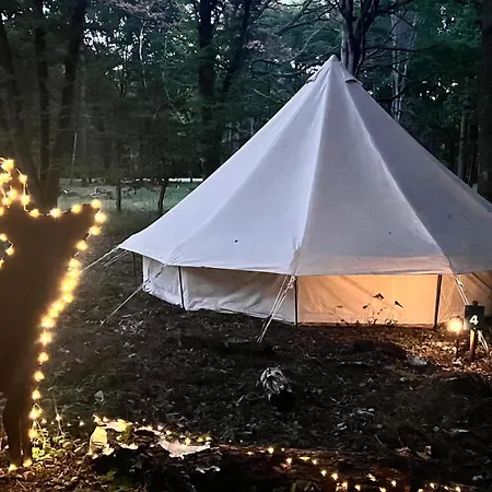 Bivouac Loups Espace Rambouillet Parc Forestier Et Animalier Luxusní stan Sonchamp